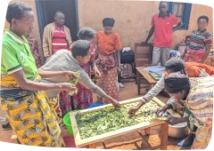 AMAKARA: valoriser les déchets d'une communauté rwandaise en énergie !